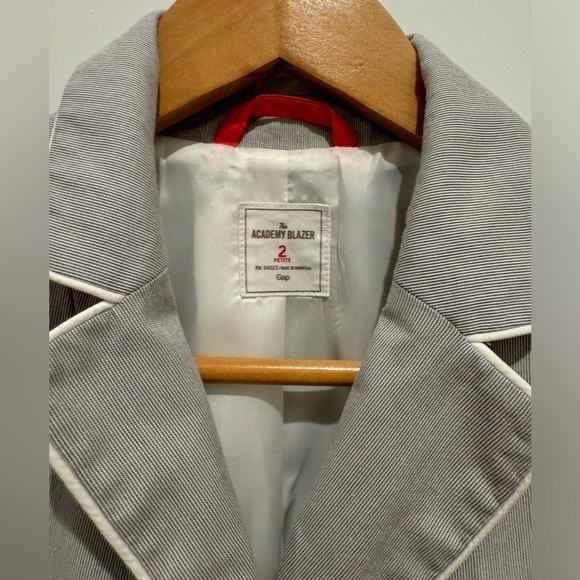 ✨Gap the Academy blazer✨ size 2P gray color. Academia preppy old money D - Picture 3 of 7